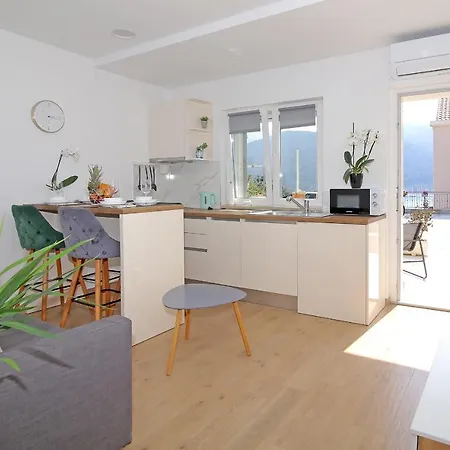Karlita Apartment